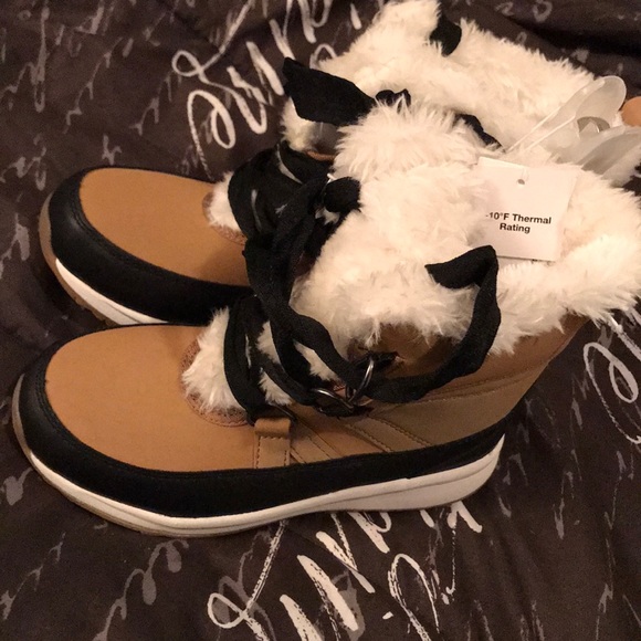 Girls Snowboots - Picture 2 of 2